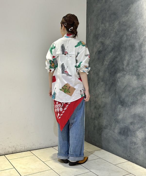 吉野 多恵さんの「BEAMS WOMEN｜WAREHOUSE & CO. / 別注 ステンシル13 Tシャツ」を使ったコーディネート