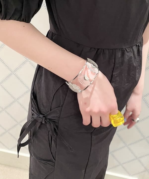 reiさんの「BEAMS WOMEN｜ADER.bijoux &times; RBS / 別注 PAVO ロング ネックレス」を使ったコーディネート