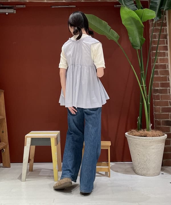 サカサイスズカさんの「BEAMS WOMEN｜BEAMS BOY / ランダム リブ クルーネック ショートスリーブ」を使ったコーディネート