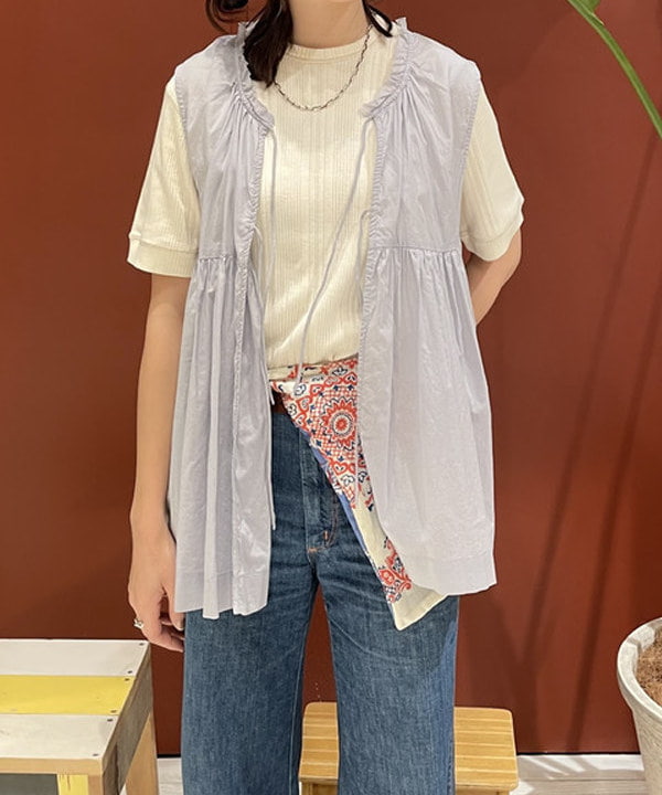 サカサイスズカさんの「BEAMS WOMEN｜BEAMS BOY / ランダム リブ クルーネック ショートスリーブ」を使ったコーディネート