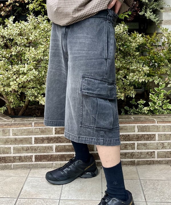 トラ吉さんの「BEAMS WOMEN｜Dickies × BEAMS / 別注 デニム カーゴ ショーツ」を使ったコーディネート