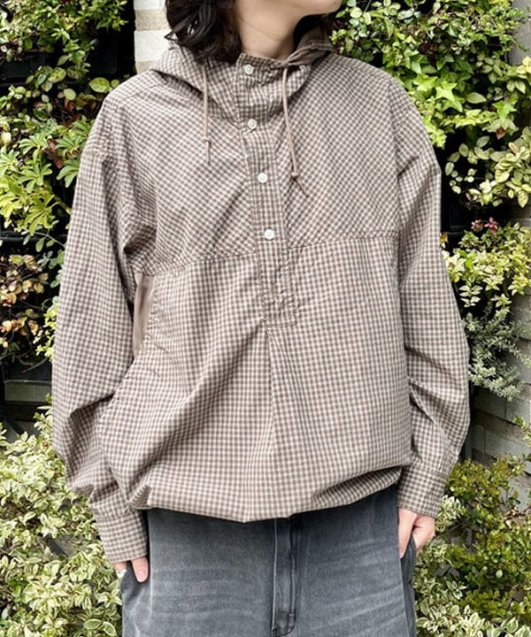 トラ吉さんの「BEAMS WOMEN｜Dickies × BEAMS / 別注 デニム カーゴ ショーツ」を使ったコーディネート