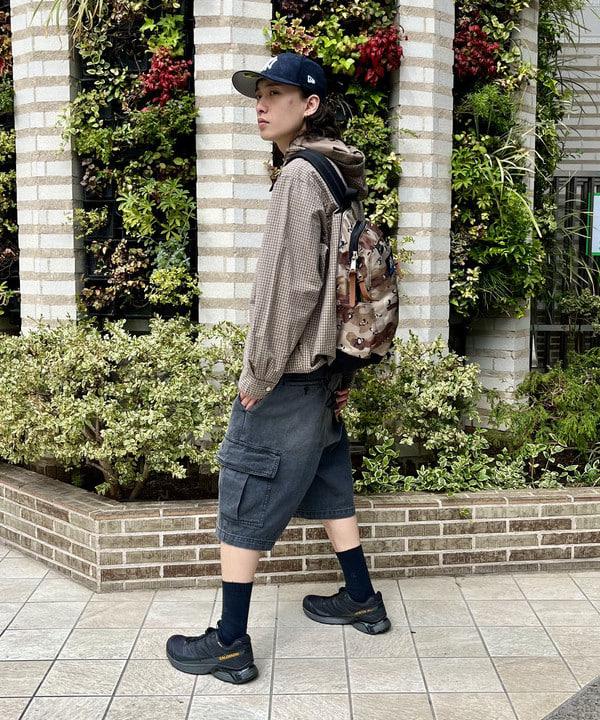 トラ吉さんの「BEAMS WOMEN｜Dickies × BEAMS / 別注 デニム カーゴ ショーツ」を使ったコーディネート
