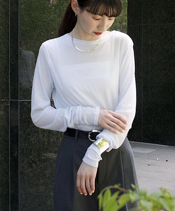 shibataさんの「BEAMS WOMEN｜Demi-Luxe BEAMS / ウエーブ ワイド バングル」を使ったコーディネート