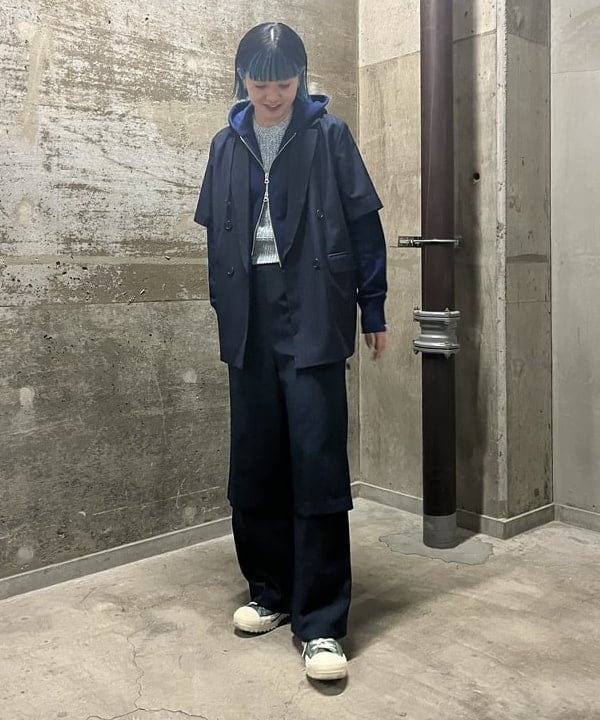 前田 優衣さんの「BEAMS WOMEN｜LOOPWHEELER / 別注 Slim Zip Sweat Hoody」を使ったコーディネート