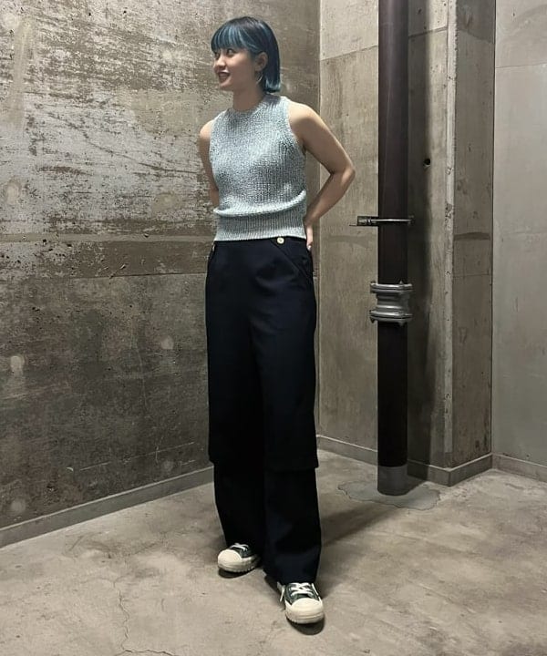 前田 優衣さんの「BEAMS WOMEN｜LOOPWHEELER / 別注 Slim Zip Sweat Hoody」を使ったコーディネート