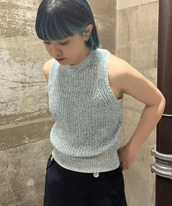 前田 優衣さんの「BEAMS WOMEN｜LOOPWHEELER / 別注 Slim Zip Sweat Hoody」を使ったコーディネート