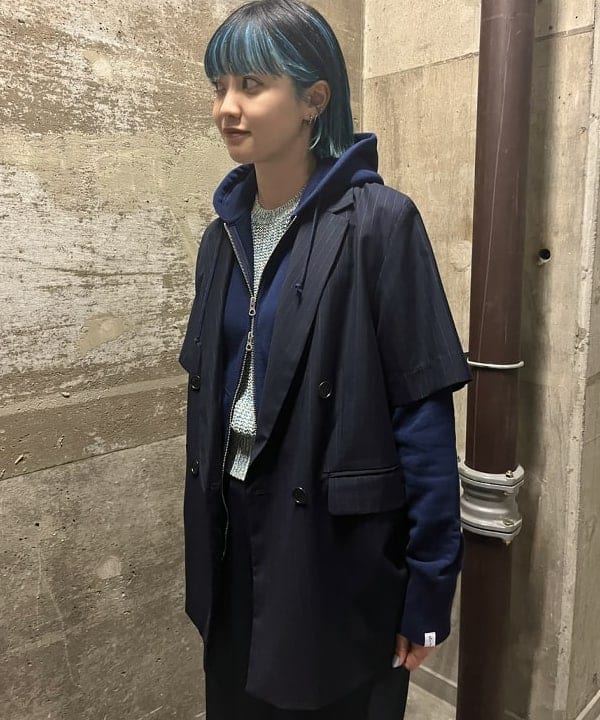 前田 優衣さんの「BEAMS WOMEN｜LOOPWHEELER / 別注 Slim Zip Sweat Hoody」を使ったコーディネート