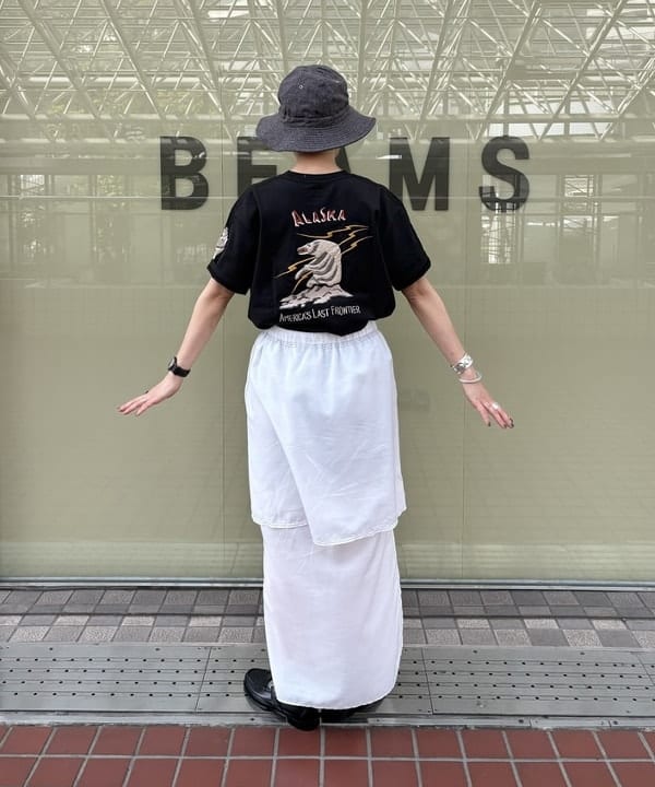 矢野(青木)優香さんの「BEAMS WOMEN｜maturely / Lawn Layard Stitch Skirt」を使ったコーディネート