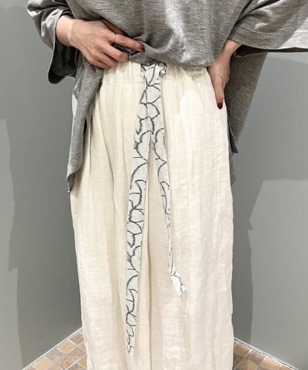 多田 日奈子さんの「BEAMS WOMEN｜COG THE BIGSMOKE / DELTA Tシャツ」を使ったコーディネート