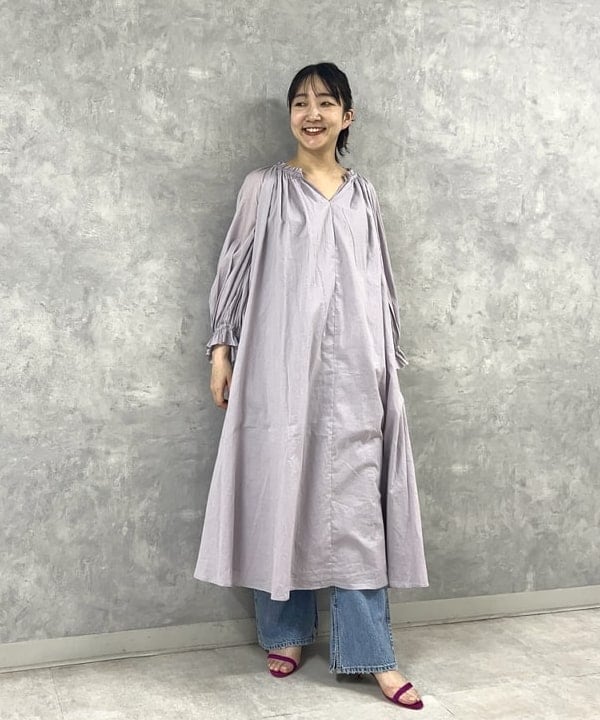 西村 章代さんの「BEAMS WOMEN｜upper hights × Demi-Luxe BEAMS / 別注 THE DYLAN デニムパンツ」を使ったコーディネート