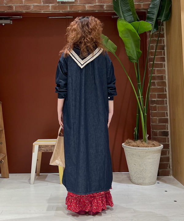 エノモト アミさんの「BEAMS WOMEN｜BEAMS BOY / BBロゴ ショップバック」を使ったコーディネート