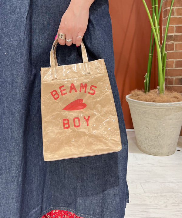 エノモト アミさんの「BEAMS WOMEN｜BEAMS BOY / BBロゴ ショップバック」を使ったコーディネート
