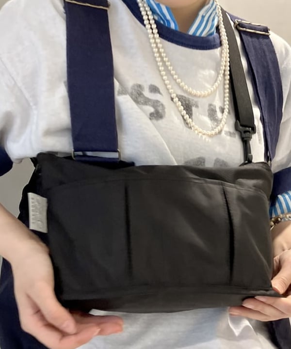 小原 もこさんの「BEAMS WOMEN｜XS BAGGAGE &times; BEAMS / 別注 One Shoulder Bag」を使ったコーディネート