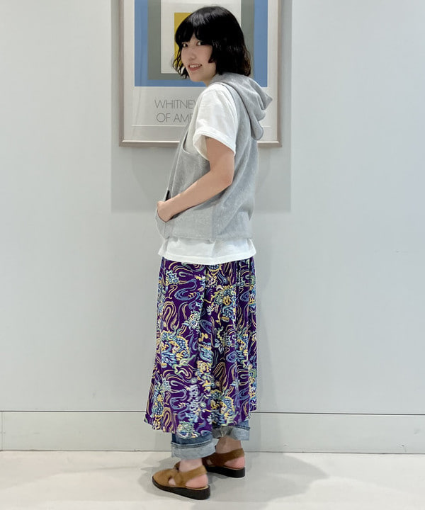 小原 もこさんの「BEAMS WOMEN｜WAREHOUSE & CO. / 別注 ステンシル13 Tシャツ」を使ったコーディネート