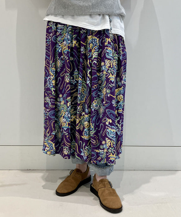 小原 もこさんの「BEAMS WOMEN｜WAREHOUSE & CO. / 別注 ステンシル13 Tシャツ」を使ったコーディネート