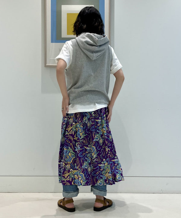 小原 もこさんの「BEAMS WOMEN｜WAREHOUSE & CO. / 別注 ステンシル13 Tシャツ」を使ったコーディネート