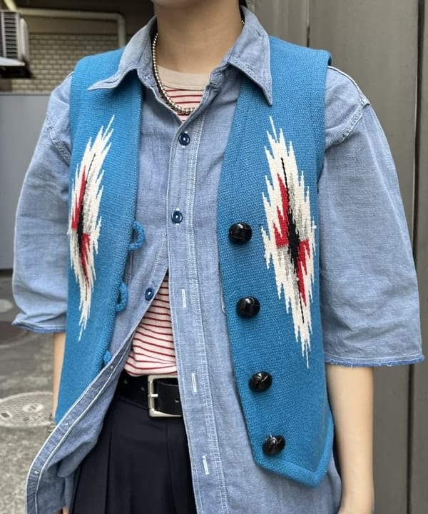 ミナミマリコさんの「BEAMS WOMEN｜maturely / 2Way Stretch Tuck Slacks」を使ったコーディネート