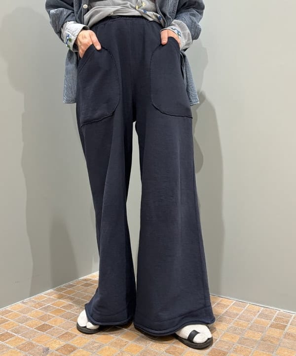 サワイさんの「BEAMS WOMEN｜【別注】BUZZ RICKSON'S / シャンブレー ロングスリーブ シャツ」を使ったコーディネート