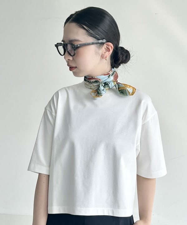 佐藤 美樹さんの「BEAMS WOMEN｜スタイリスト佐藤佳菜子 × SLOANE × Demi-Luxe BEAMS / 別注 ショートTシャツ」を使ったコーディネート