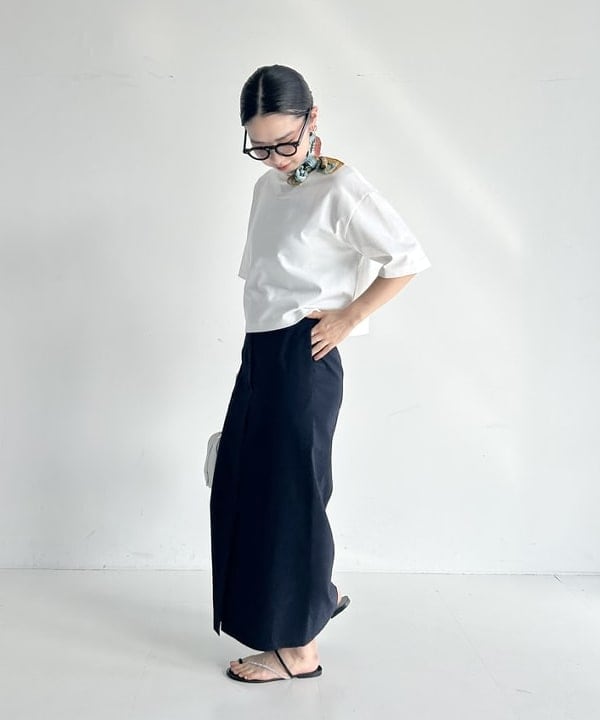 佐藤 美樹さんの「BEAMS WOMEN｜スタイリスト佐藤佳菜子 × SLOANE × Demi-Luxe BEAMS / 別注 ショートTシャツ」を使ったコーディネート