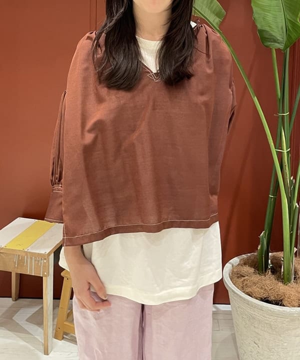 サカサイスズカさんの「BEAMS WOMEN｜maturely / Lawn Gather Stitch Smock」を使ったコーディネート