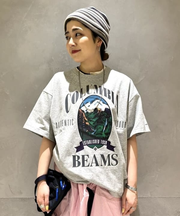 吉野 多恵さんの「BEAMS WOMEN｜BEAMS BOY / ドビー ストライプ ビッグ ボタンダウン シャツ」を使ったコーディネート