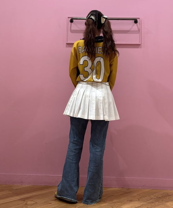 佐々木 南美さんの「BEAMS WOMEN｜FRED PERRY &times; Ray BEAMS / 別注 Skirt」を使ったコーディネート