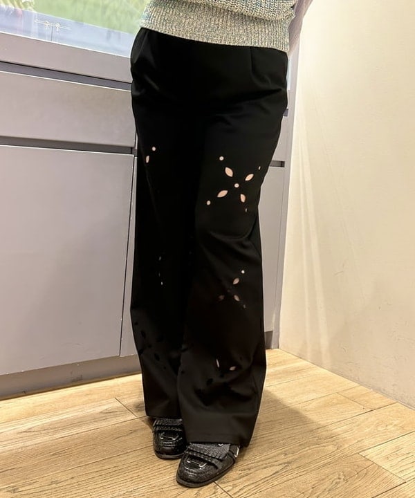 オカベ　アヤカさんの「BEAMS WOMEN｜Ray BEAMS / ミックス バック クロス ベスト」を使ったコーディネート