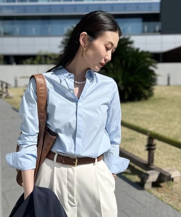 隈元 楓さんの「BEAMS WOMEN｜AK+1 / 刺繍 レギュラーカラーシャツ」を使ったコーディネート