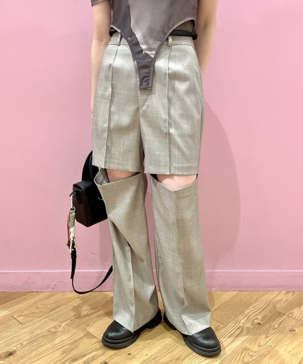 椎葉 未琴さんの「BEAMS WOMEN｜Ray BEAMS / フロント カットアウト パンツ」を使ったコーディネート