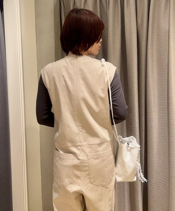 岡 妃呂美さんの「BEAMS WOMEN｜NOMADIS / LIEN イントレチャート  バッグ」を使ったコーディネート