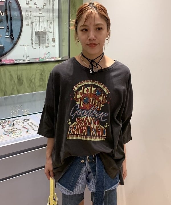 れいなさんの「BEAMS WOMEN｜GOOD ROCK SPEED / 別注 BAND BIG Tシャツ」を使ったコーディネート