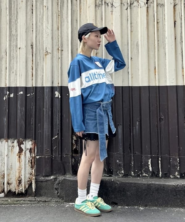 シミズ ネネさんの「BEAMS WOMEN｜Ray BEAMS / デニム ビスチェ」を使ったコーディネート