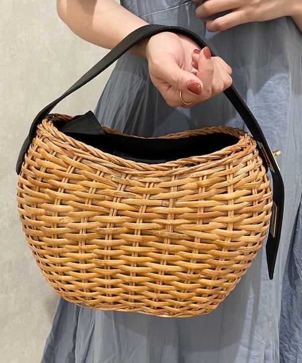 多田 日奈子さんの「BEAMS WOMEN｜【別注】MARIHA / せせらぎのワンピース」を使ったコーディネート