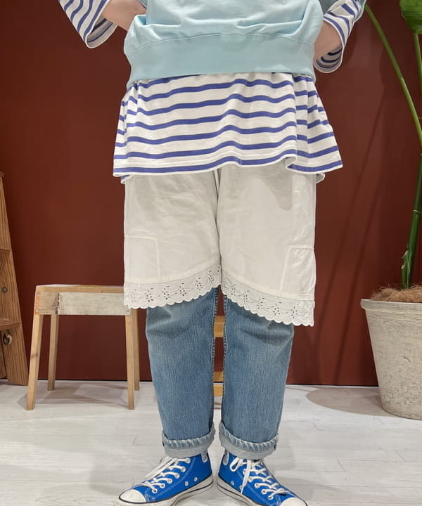 エノモト アミさんの「BEAMS WOMEN｜INFIELDER DESIGN × BEAMS BOY / 別注 MLB ビッグ クリアバッグ」を使ったコーディネート