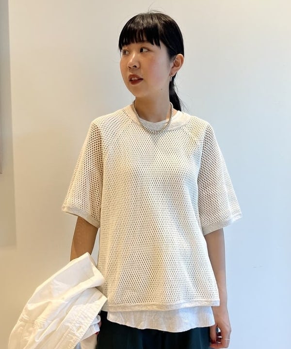 ミナミマリコさんの「BEAMS WOMEN｜BEAMS BOY / アンティーク ヘアクリップ」を使ったコーディネート