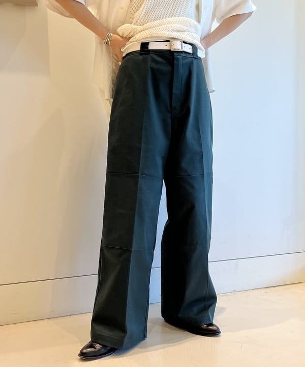 ミナミマリコさんの「BEAMS WOMEN｜BEAMS BOY / アンティーク ヘアクリップ」を使ったコーディネート