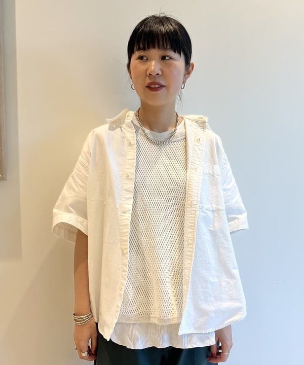 ミナミマリコさんの「BEAMS WOMEN｜BEAMS BOY / アンティーク ヘアクリップ」を使ったコーディネート