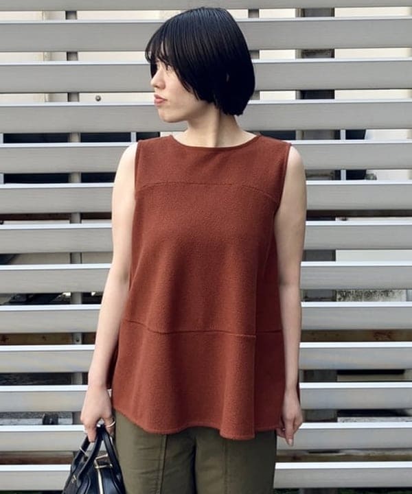 岡 妃呂美さんの「BEAMS WOMEN｜CHRISTIAN VILLA / ストローコンビ ボストンバッグ」を使ったコーディネート