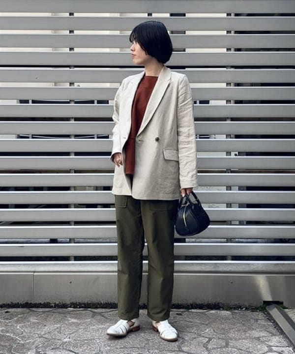 岡 妃呂美さんの「BEAMS WOMEN｜CHRISTIAN VILLA / ストローコンビ ボストンバッグ」を使ったコーディネート