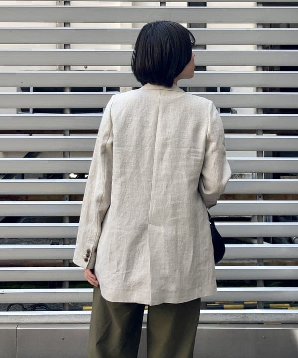 岡 妃呂美さんの「BEAMS WOMEN｜CHRISTIAN VILLA / ストローコンビ ボストンバッグ」を使ったコーディネート