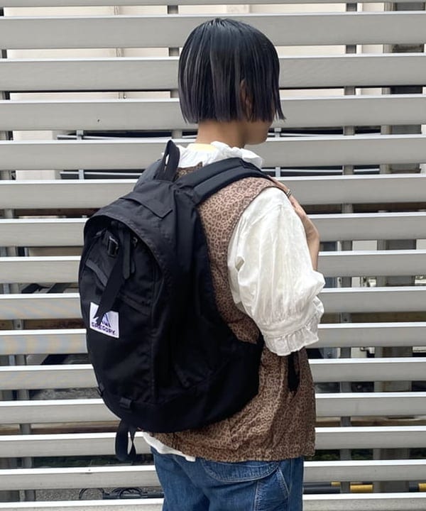 オカモト ミサキさんの「BEAMS WOMEN｜ボーイ ベーシック Tシャツ」を使ったコーディネート