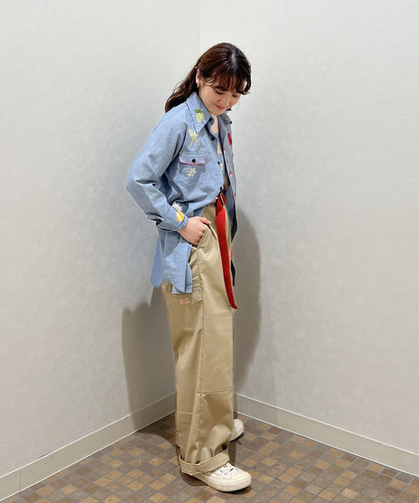 るーたまさんの「BEAMS WOMEN｜Dickies × BEAMS BOY / 別注 ワイド ダブルニー パンツ」を使ったコーディネート