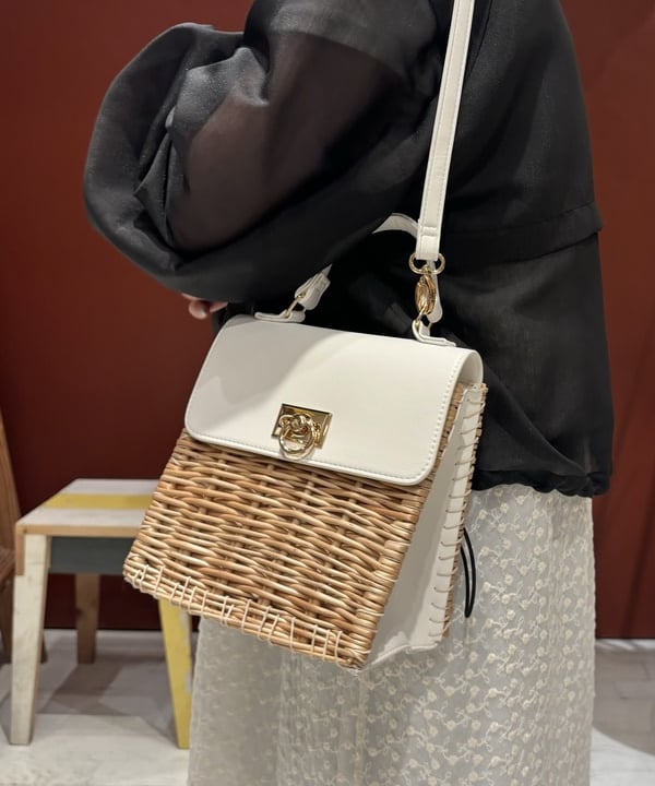 ここあさんの「BEAMS WOMEN｜RED CARD TOKYO / Blues デニムパンツ」を使ったコーディネート