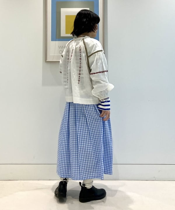 小原 もこさんの「BEAMS WOMEN｜ナバルボーダー ビッグ ボートネック カットソー」を使ったコーディネート