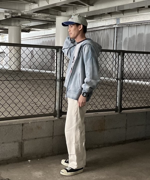 ホサカさんの「BEAMS WOMEN｜BEAMS / ヴィンテージライク フェード フルジップフーディ」を使ったコーディネート