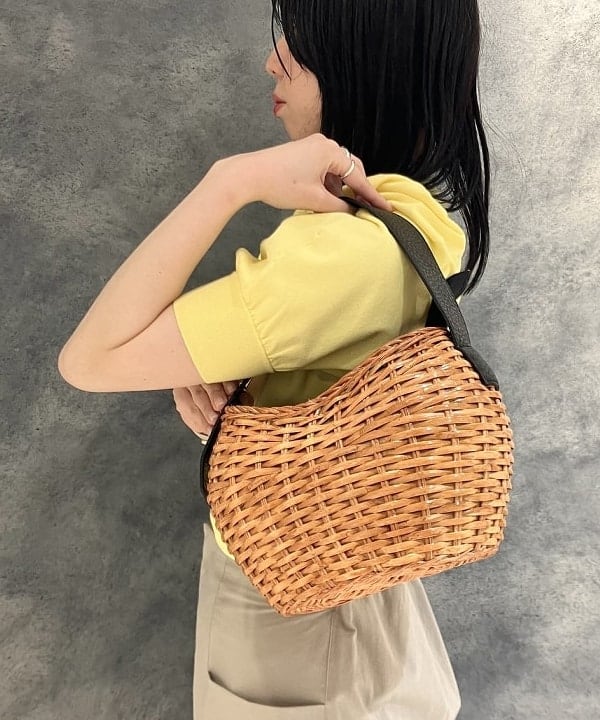 OSUMIさんの「BEAMS WOMEN｜Demi-Luxe BEAMS / パフスリーブ プルオーバー」を使ったコーディネート
