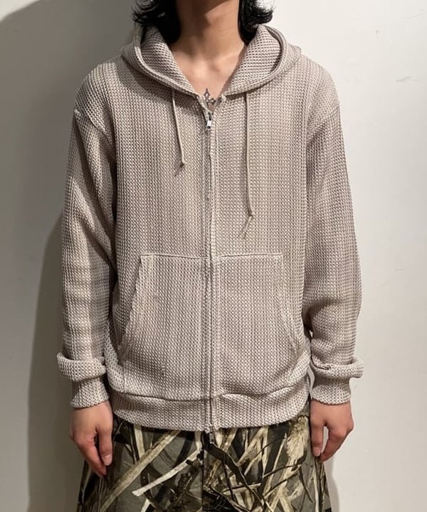 佐藤 大斗さんの「BEAMS WOMEN｜orSlow × BEAMS / 別注 SUPER DAD’S CAMO SHORTS」を使ったコーディネート