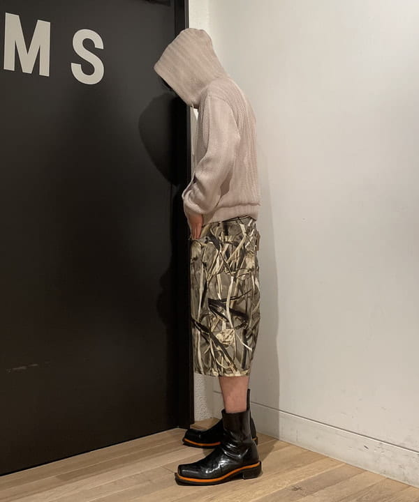 佐藤 大斗さんの「BEAMS WOMEN｜orSlow × BEAMS / 別注 SUPER DAD’S CAMO SHORTS」を使ったコーディネート